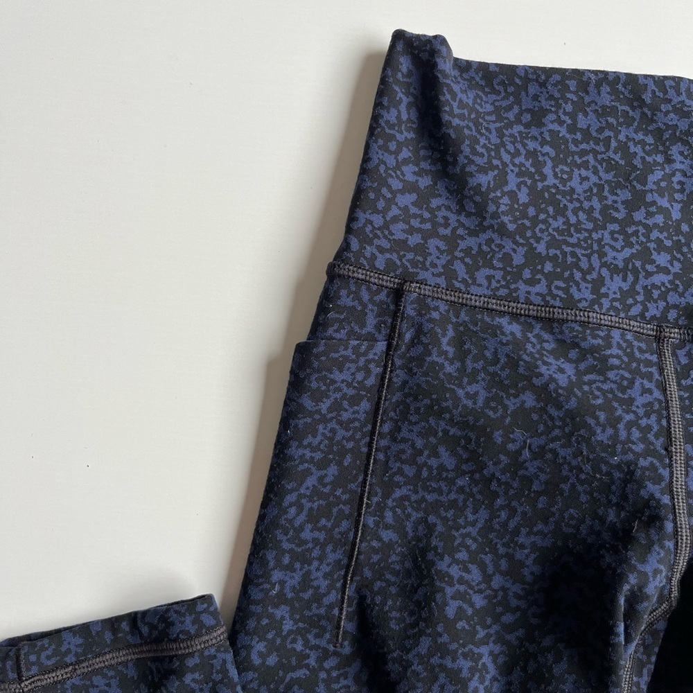Athleta salutation stash pocket gravel tight - Picture 3 of 8
